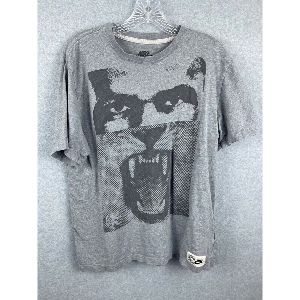 Nike LBJ LeBron James Shirt Men's L Gray Short Sleeve Workout Tee Lion Roar HOLE
